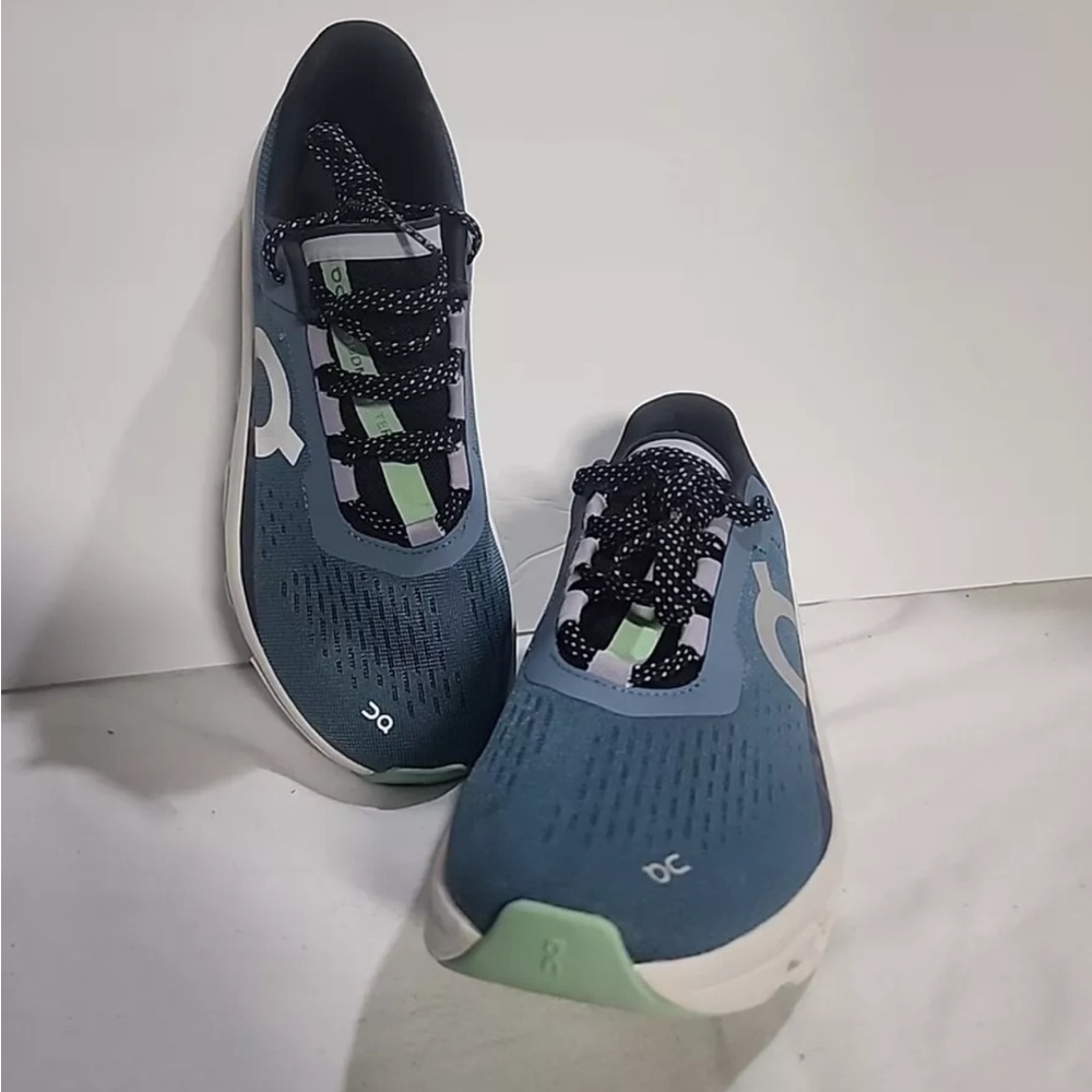 Women’s on cloud monster 7.5